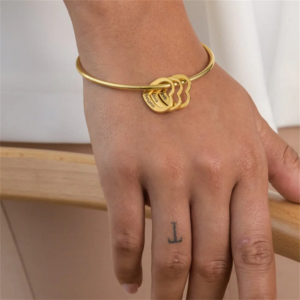 Bracelet with customizable heart pendants - Image 7