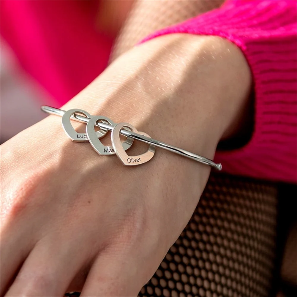 Bracelet with customizable heart pendants - Image 8