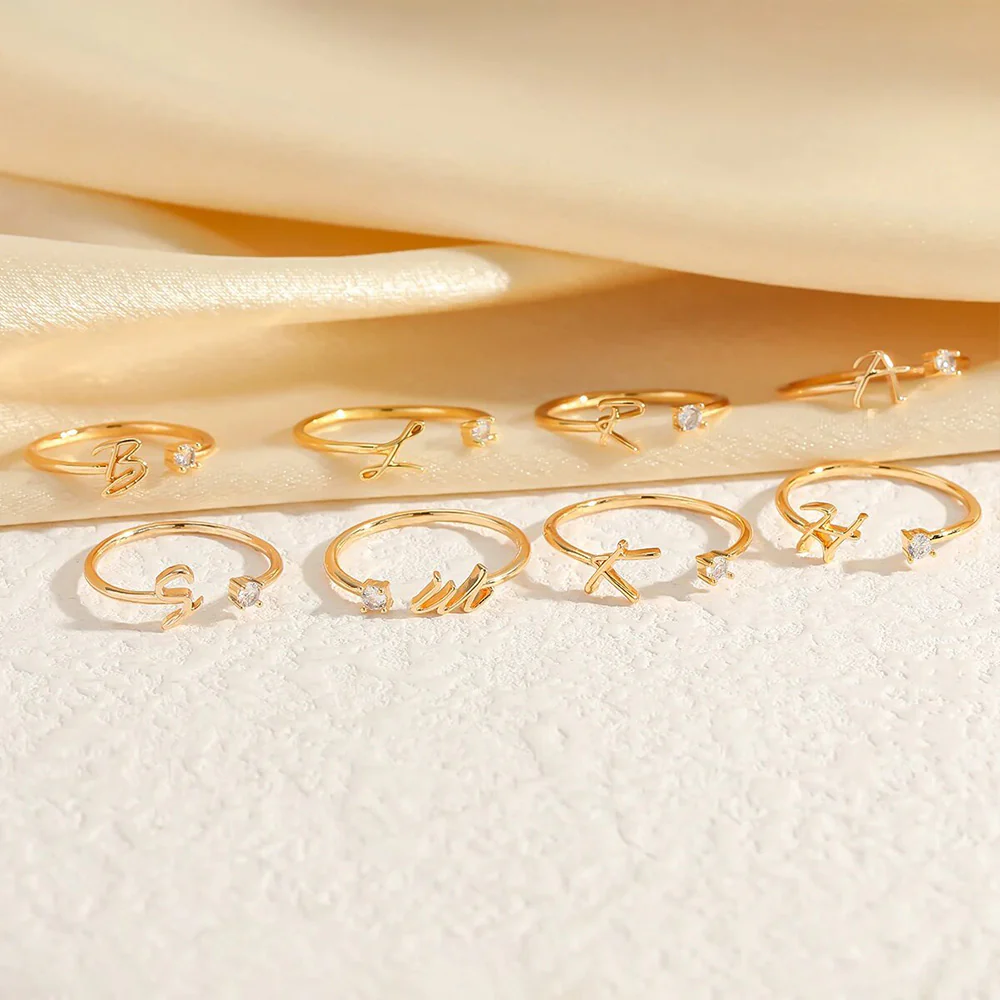Initial Ring with Luxury Rosebox with Light - Image 6