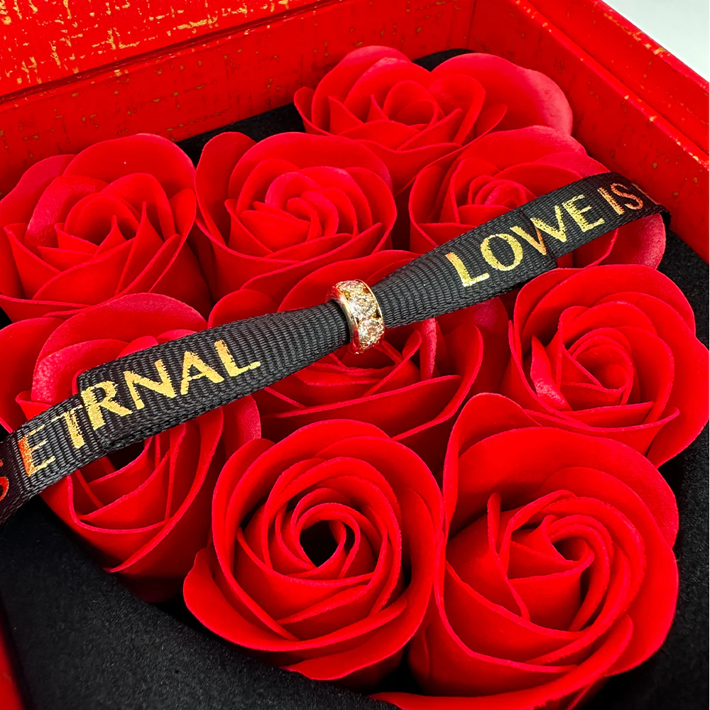 Luxurious Gift Box with real Roses - Image 2