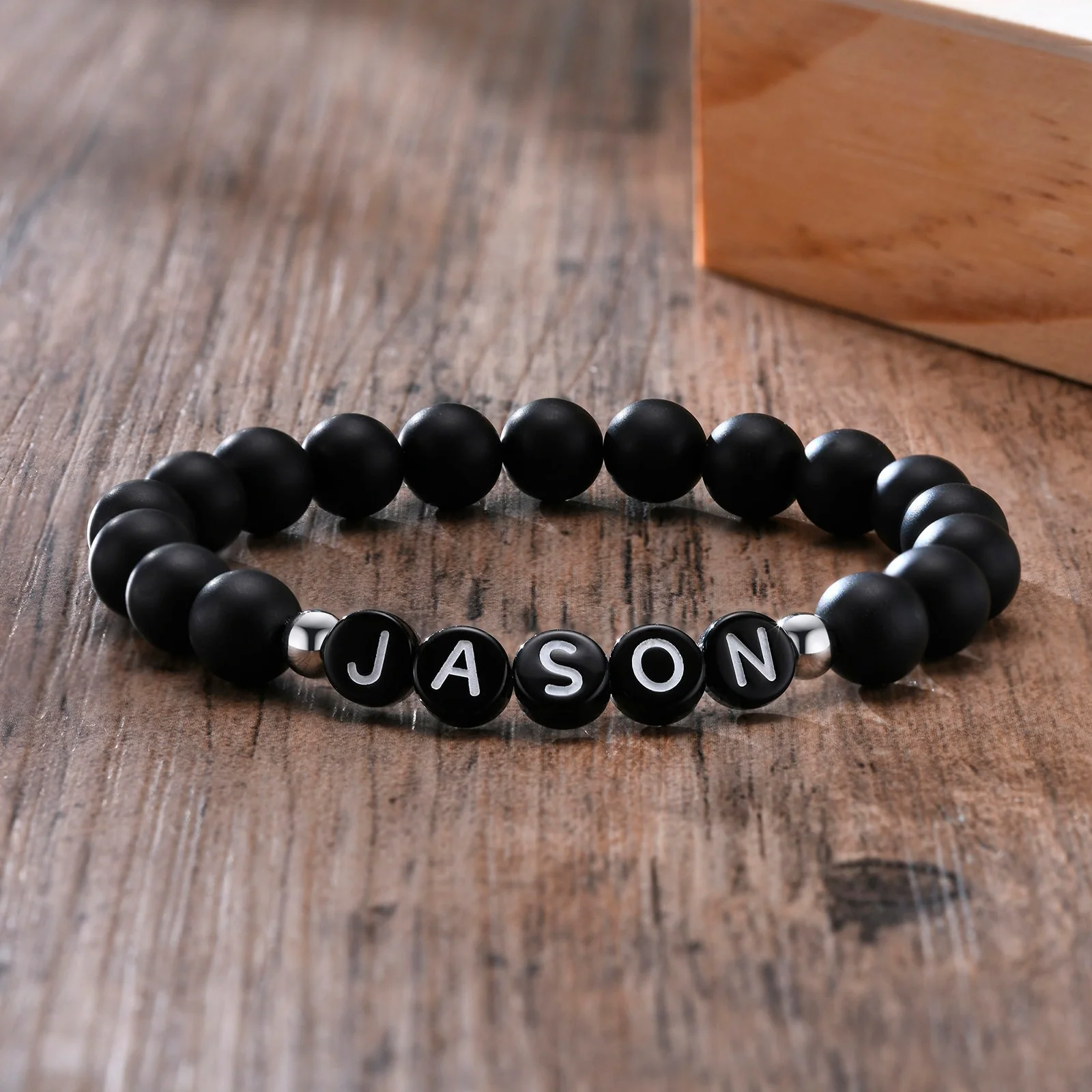 Pearl bracelet with initial - Image 4